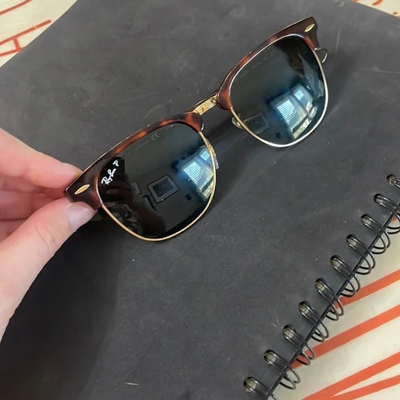 EUC RAYBAN CLUBMASTERS Ray-Ban RB3016 - Clubmaster Sunglasses | FramesDirect.com main image 4